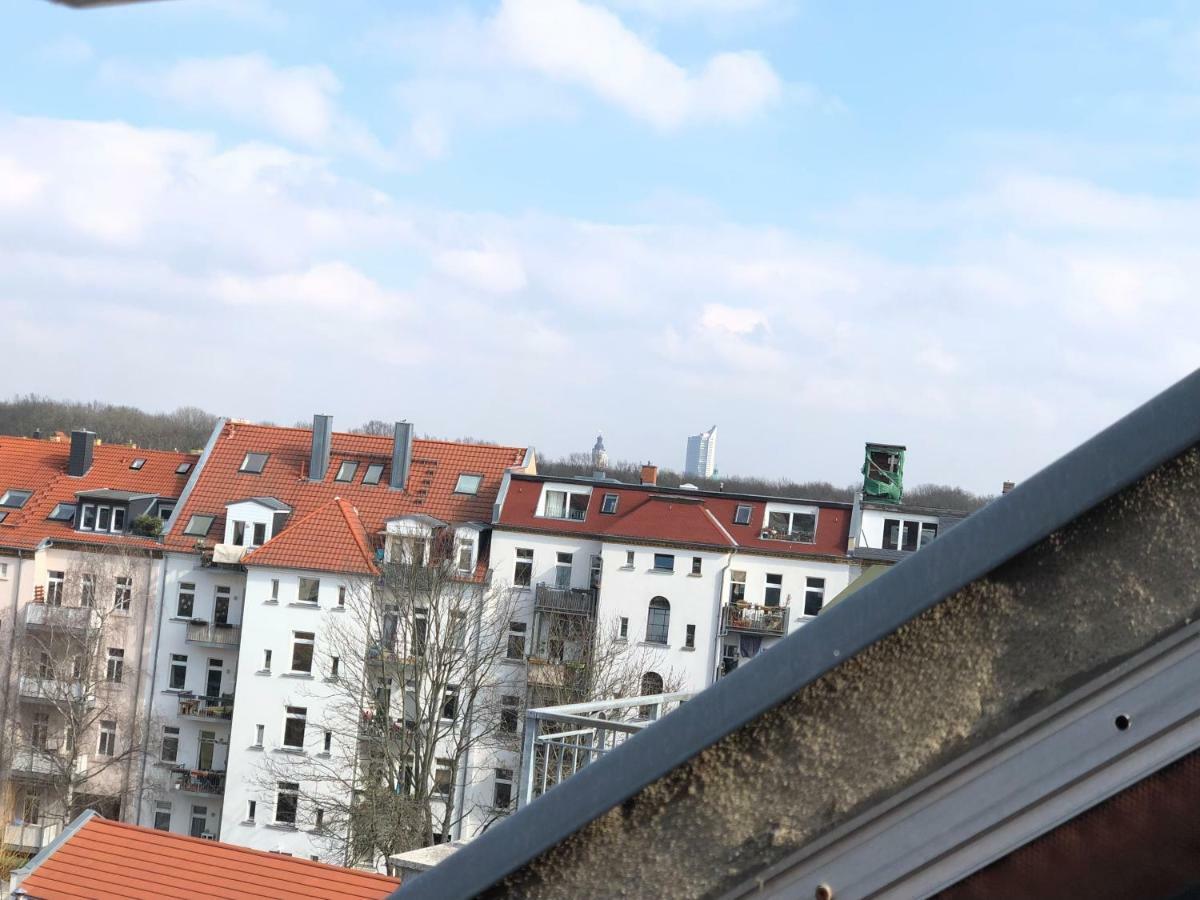 Kuschelige Dachgeschosswohnung Am Clarapark Leipzig Dış mekan fotoğraf